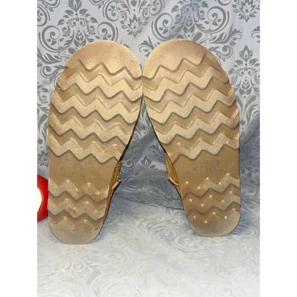 Tan Shearling winter Boots Sz 6 - Like New - Picture 4 of 5